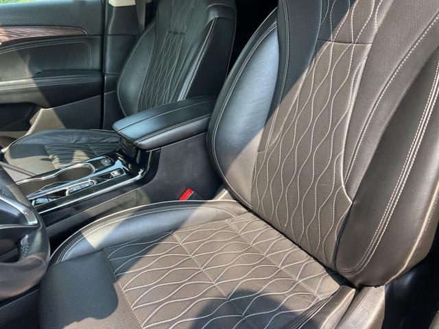 Photo of 2021 Ebony Twilight Metallic Buick Envision