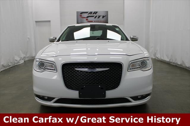 Photo of 2019 Bright White Clearcoat Chrysler 300