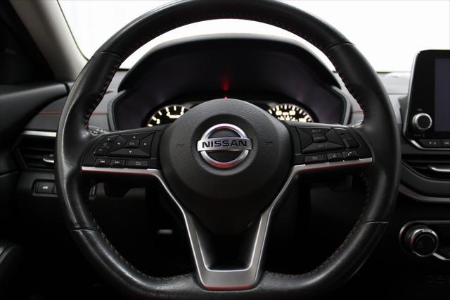 Photo of 2022 Sunset Drift Chromaflair Nissan Altima