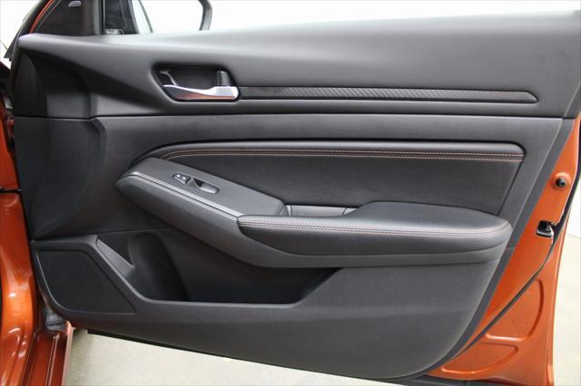 Photo of 2022 Sunset Drift Chromaflair Nissan Altima