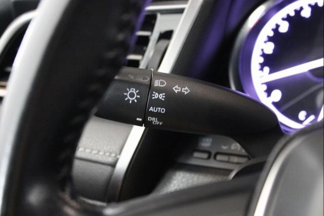 Photo of 2019 Midnight Black Metallic Toyota Camry