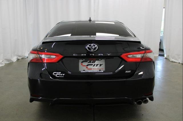Photo of 2019 Midnight Black Metallic Toyota Camry
