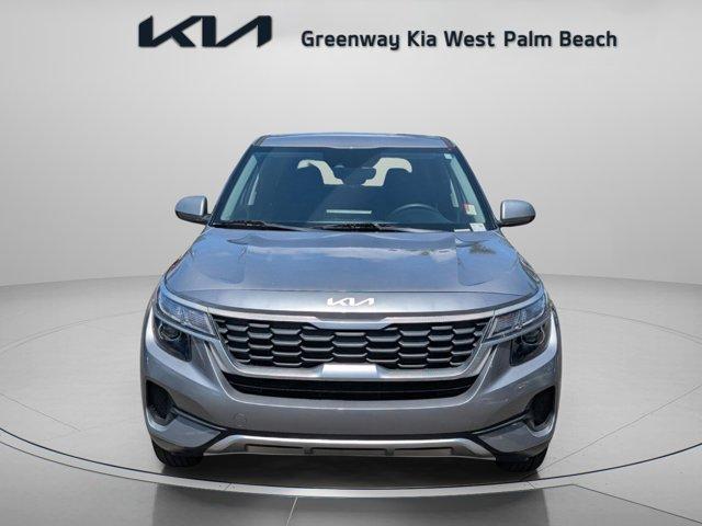 Photo of 2022 Steel Gray Kia Seltos