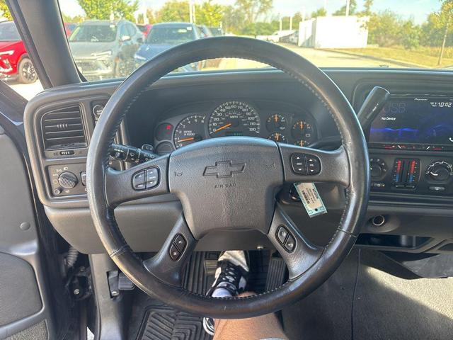 Photo of 2004 Black Chevrolet Silverado 1500