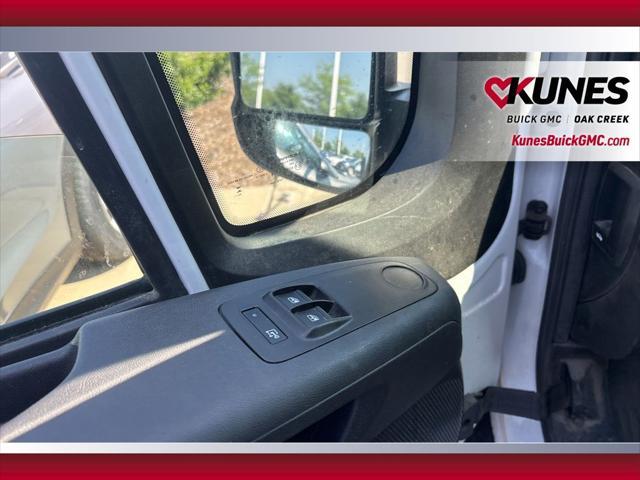 Photo of 2023 Bright White Clearcoat RAM ProMaster 2500
