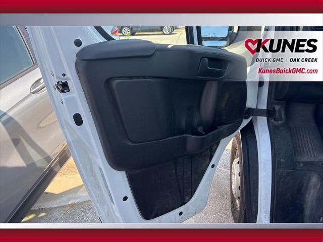 Photo of 2023 Bright White Clearcoat RAM ProMaster 2500