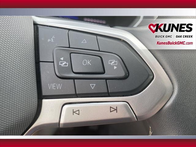 Photo of 2024 Platinum Gray Metallic Volkswagen Tiguan
