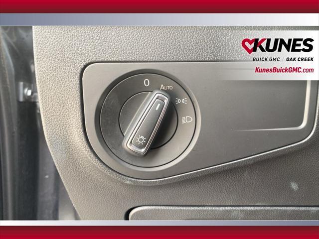 Photo of 2024 Platinum Gray Metallic Volkswagen Tiguan