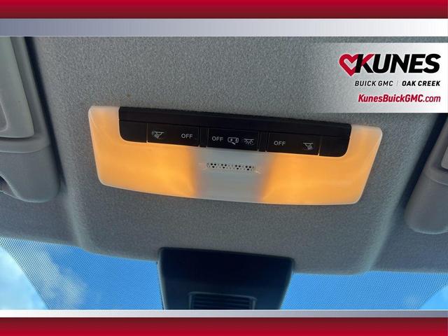 Photo of 2023 Gray/Super Black Nissan Kicks
