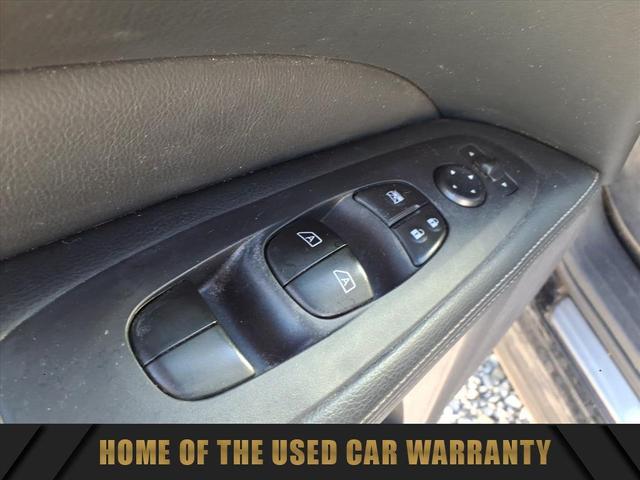 Photo of 2017 Magnetic Black Metallic Nissan Pathfinder