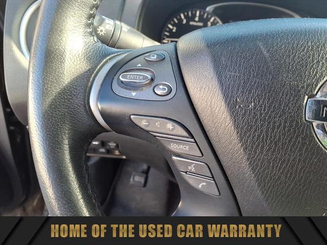 Photo of 2017 Magnetic Black Metallic Nissan Pathfinder