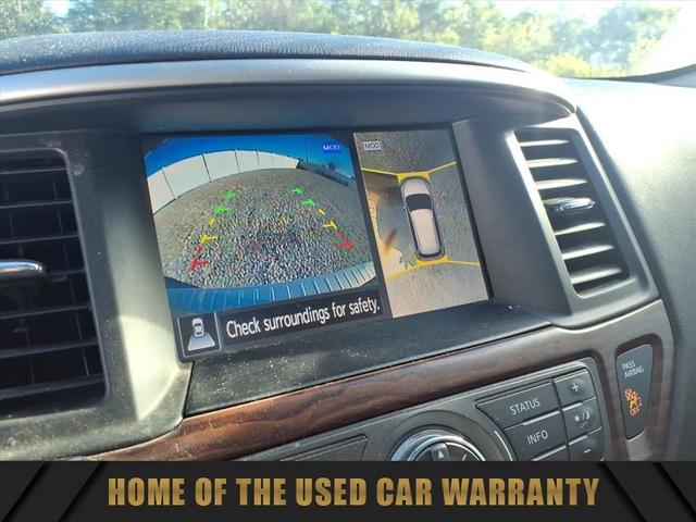 Photo of 2017 Magnetic Black Metallic Nissan Pathfinder