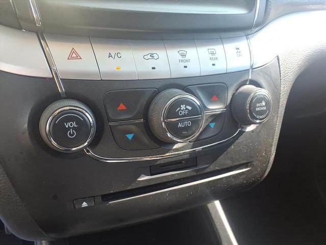 Photo of 2014 White Dodge Journey