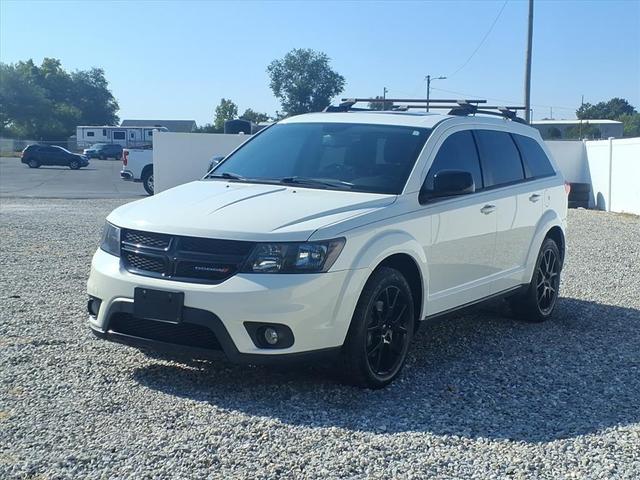 Photo of 2014 White Dodge Journey