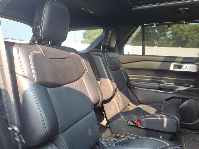 Photo of 2020 Iconic Silver Metallic Ford Explorer