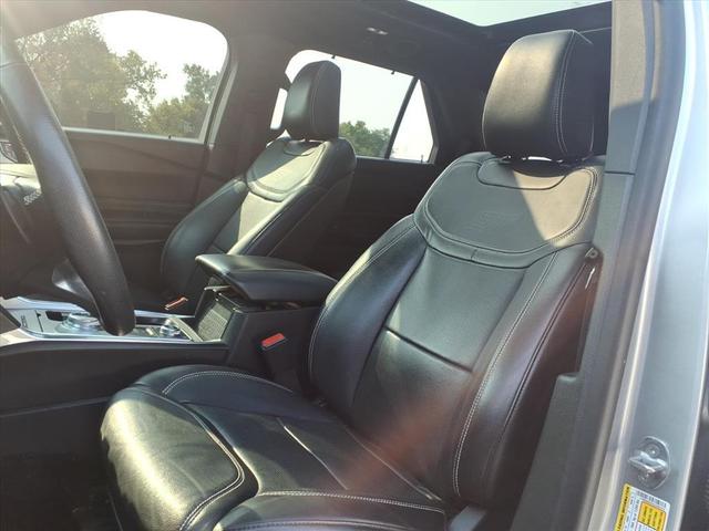 Photo of 2020 Iconic Silver Metallic Ford Explorer