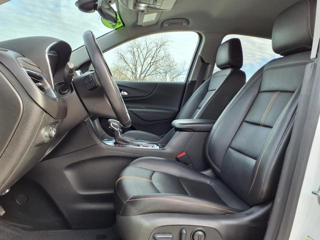 Photo of 2022 Summit White Chevrolet Equinox
