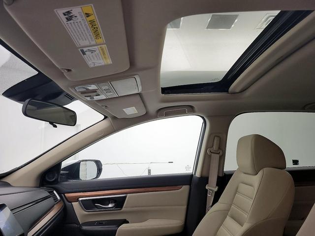 Photo of 2022 White Honda CR-V