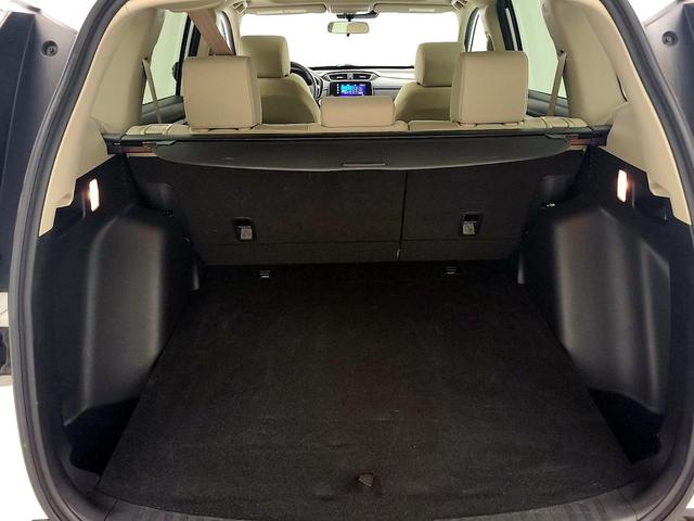 Photo of 2022 White Honda CR-V