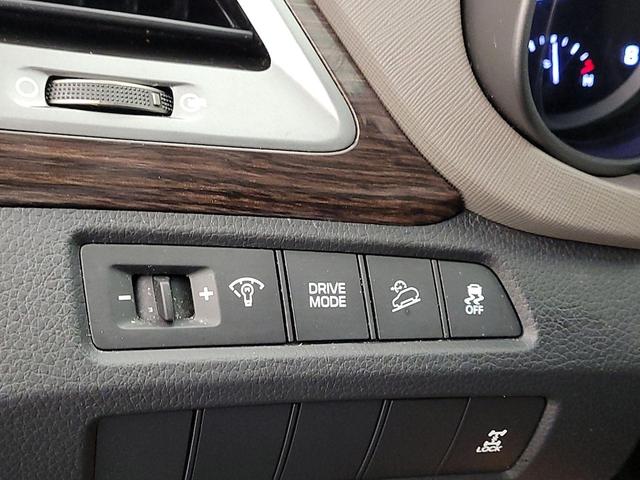 Photo of 2018 Silver Hyundai Santa Fe Sport
