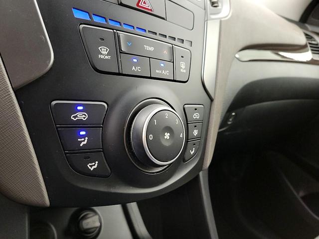 Photo of 2018 Silver Hyundai Santa Fe Sport