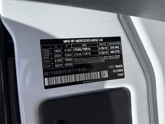 Photo of 2024 Arctic White Mercedes-Benz Sprinter 2500
