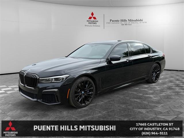 2022 BMW 740