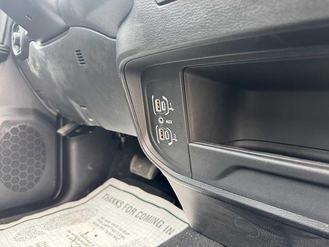Photo of 2025 Granite Crystal Metallic Clearcoat RAM 2500