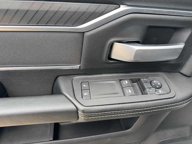 Photo of 2025 Granite Crystal Metallic Clearcoat RAM 2500