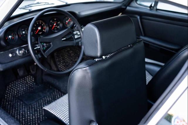 Photo of 1968 White Porsche 911