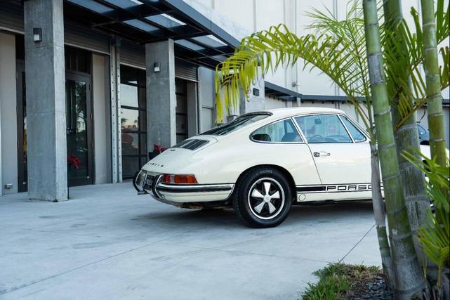 Photo of 1968 White Porsche 911