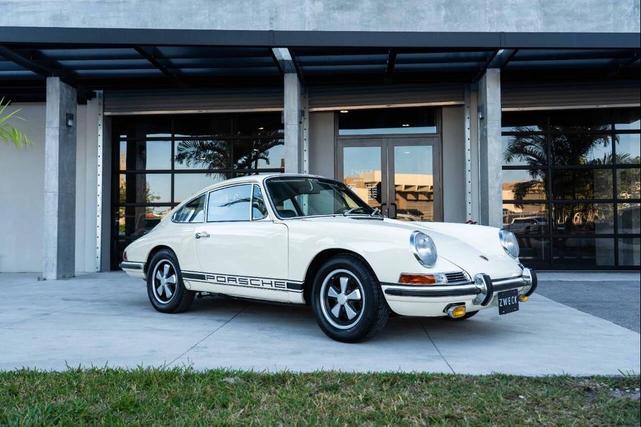 Photo of 1968 White Porsche 911