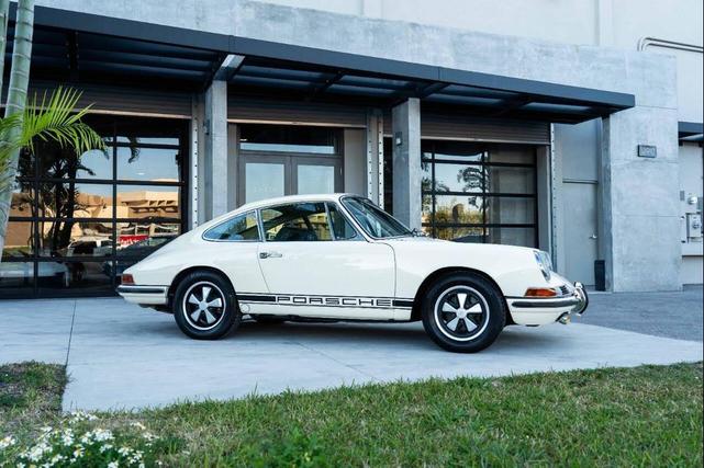 Photo of 1968 White Porsche 911