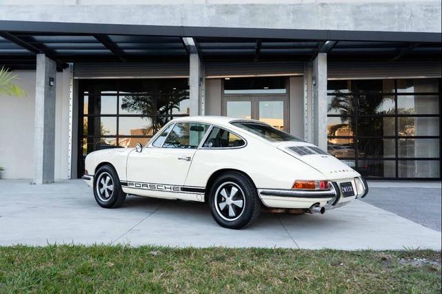 Photo of 1968 White Porsche 911