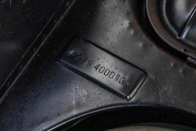 Photo of 1975 Silver Metallic Porsche 911