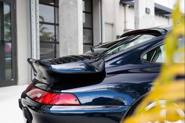 Photo of 1996 Midnight Blue Metallic Porsche 911