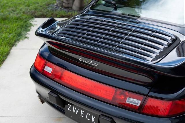 Photo of 1996 Midnight Blue Metallic Porsche 911