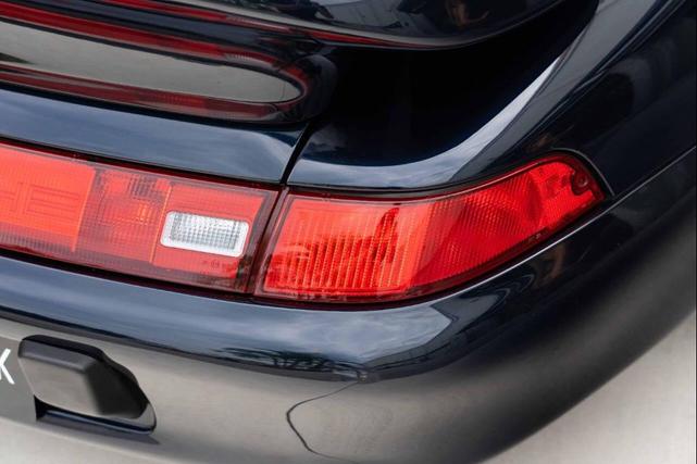 Photo of 1996 Midnight Blue Metallic Porsche 911