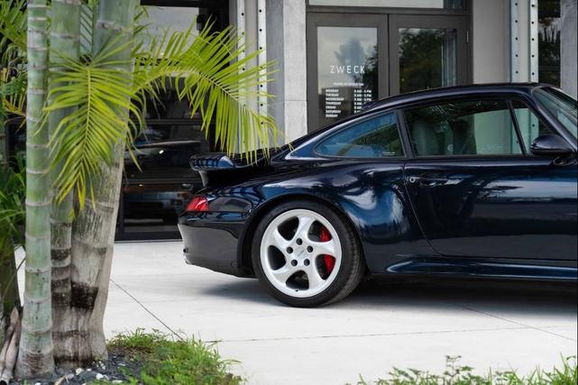 Photo of 1996 Midnight Blue Metallic Porsche 911