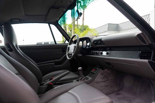 Photo of 1996 Midnight Blue Metallic Porsche 911