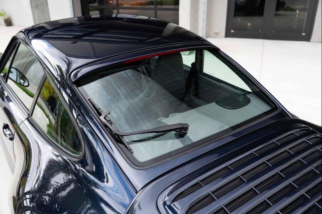 Photo of 1996 Midnight Blue Metallic Porsche 911