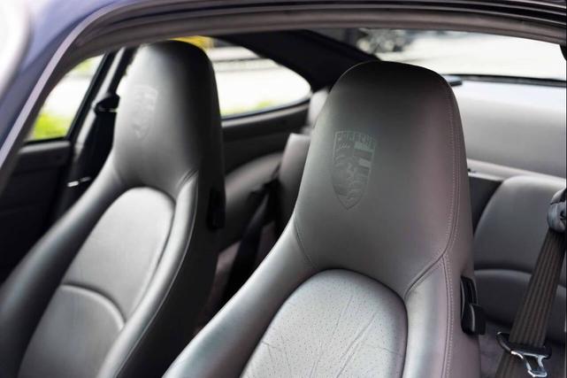 Photo of 1996 Midnight Blue Metallic Porsche 911