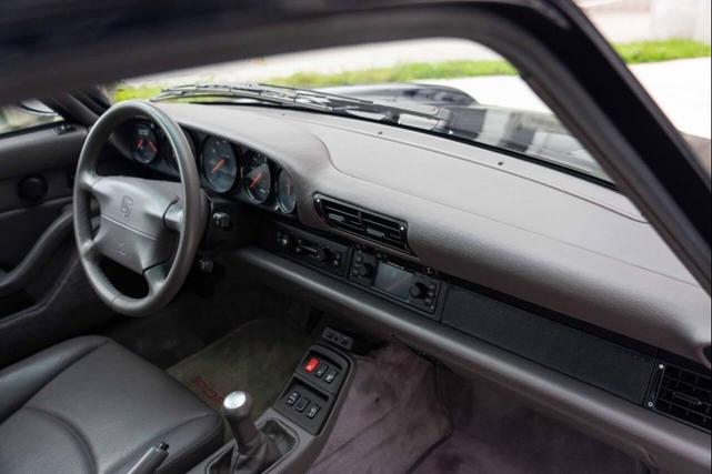 Photo of 1996 Midnight Blue Metallic Porsche 911