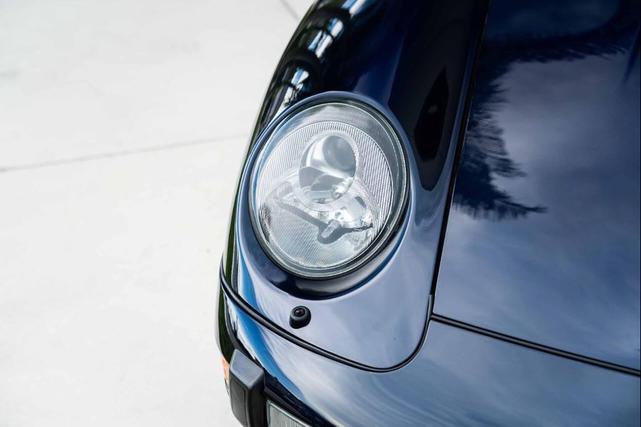 Photo of 1996 Midnight Blue Metallic Porsche 911