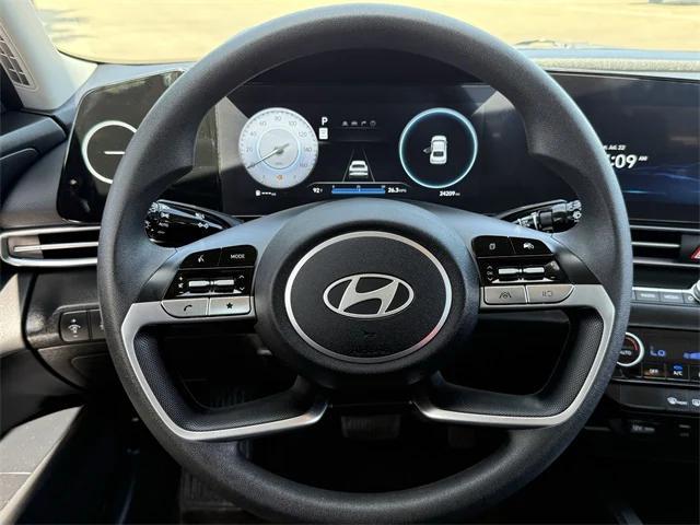 Photo of 2024 Gray Hyundai ELANTRA