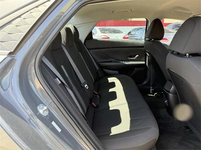 Photo of 2024 Gray Hyundai ELANTRA