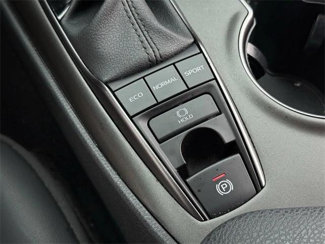 Photo of 2023 Silver Toyota Camry
