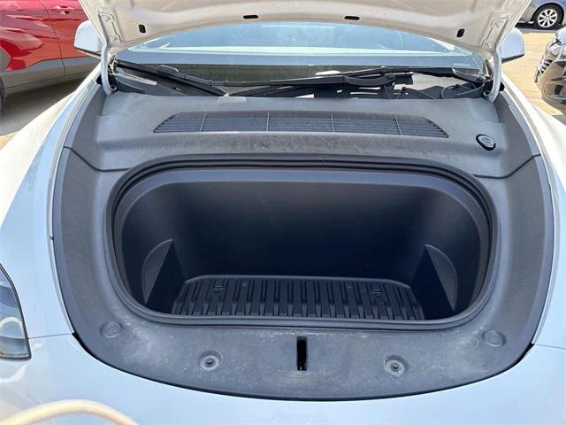 Photo of 2022 Pearl White Multi-Coat Tesla Model Y