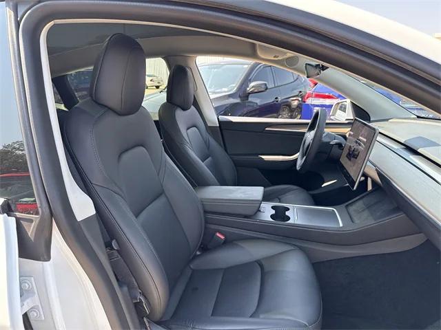 Photo of 2022 Pearl White Multi-Coat Tesla Model Y