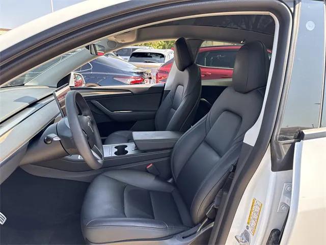 Photo of 2022 Pearl White Multi-Coat Tesla Model Y